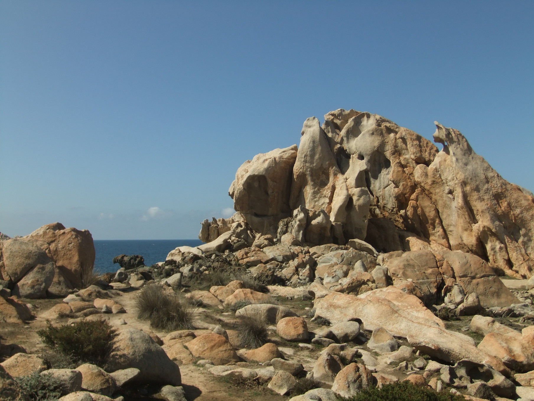 Granites at the coast